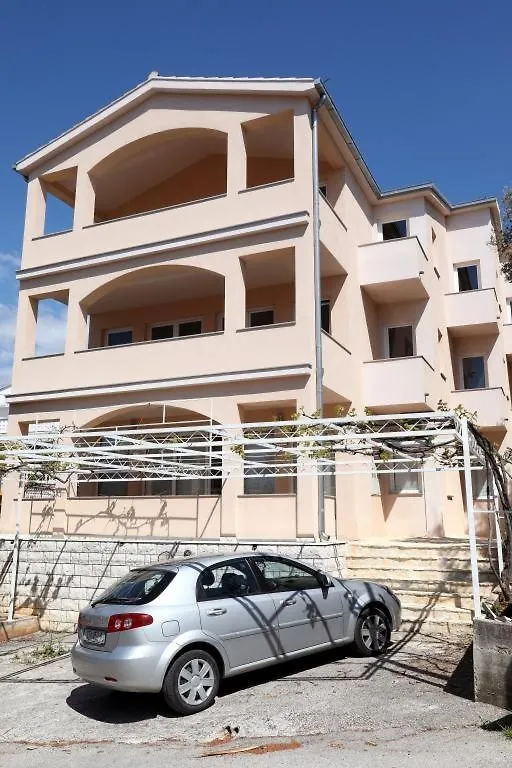 Apartment In Okrug Gornji With Sea View, Balcony, Air Conditioning, Wifi 5059-4 Trogir